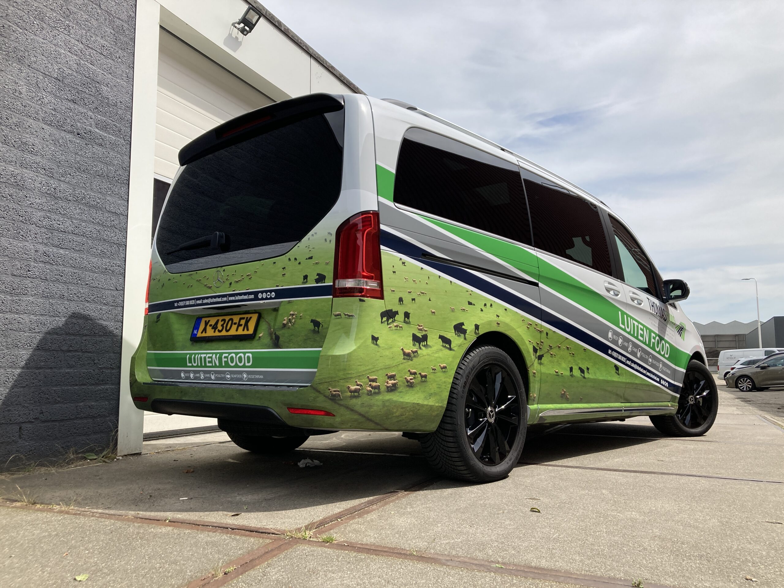 Luiten Food Mercedes Benz EQV